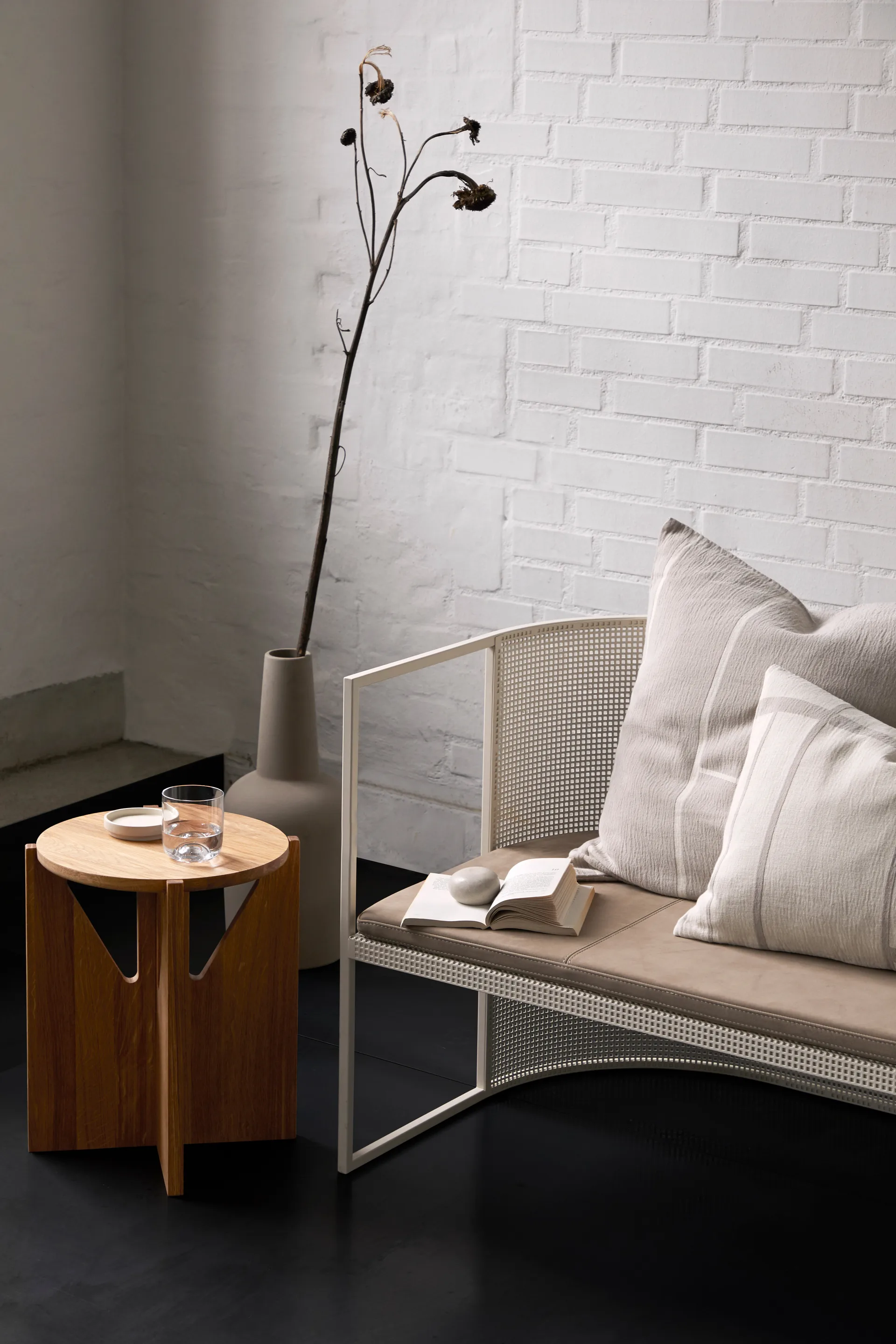 Simple krakk Ø36 cm, Varm lakkert eik Kristina Dam Studio