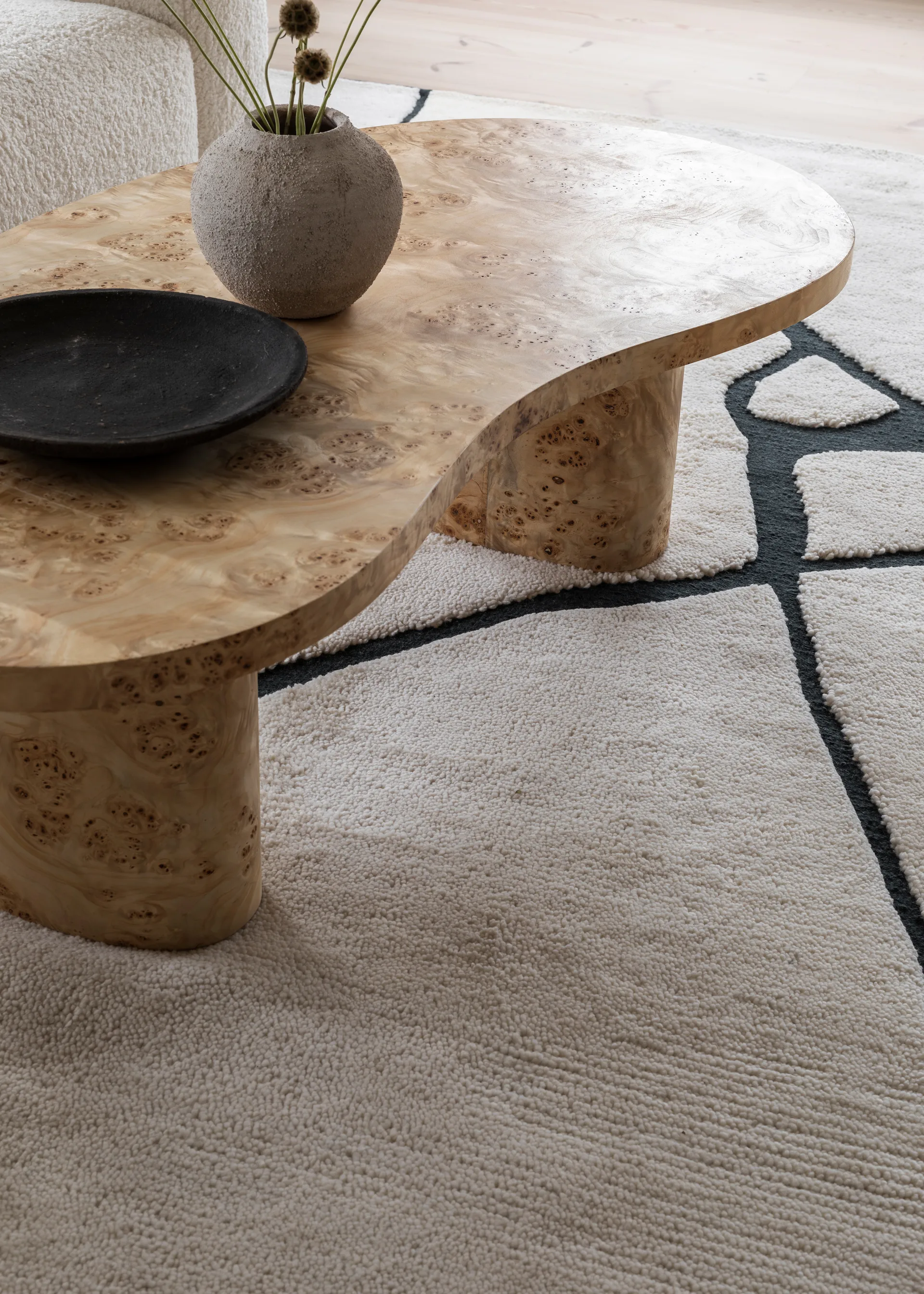 Gute ullteppe, Black and white 180 x 270 cm Layered