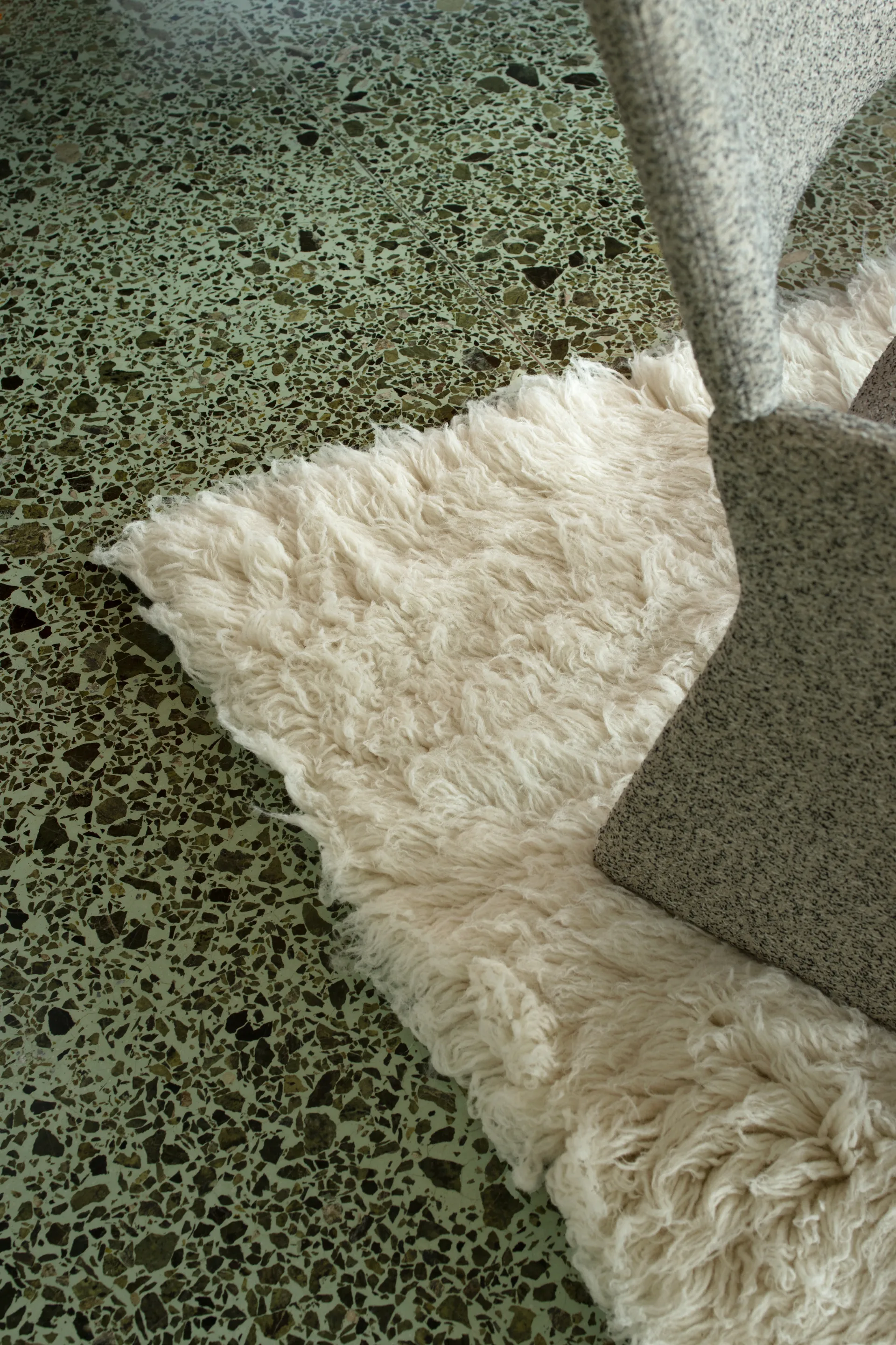 Shaggy gulvteppe 250x350 cm, Bone white Layered