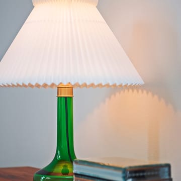 343 bordlampe - grønn, hvit lampskjerm - Le Klint