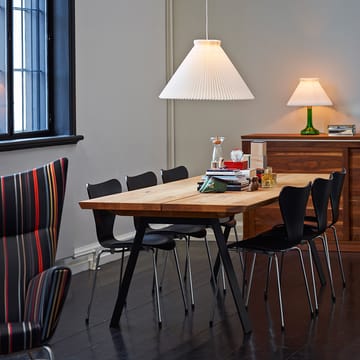 343 bordlampe - grønn, hvit lampskjerm - Le Klint