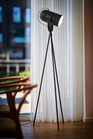 Carronade II gulvlampe - Svart-svart eik - Le Klint