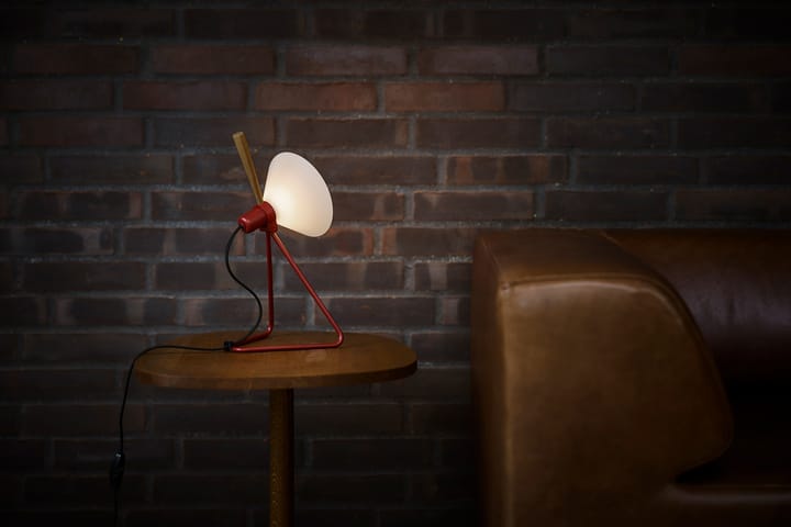 Spot vegg/bordlampe, Oxide red-røkt eik Le Klint