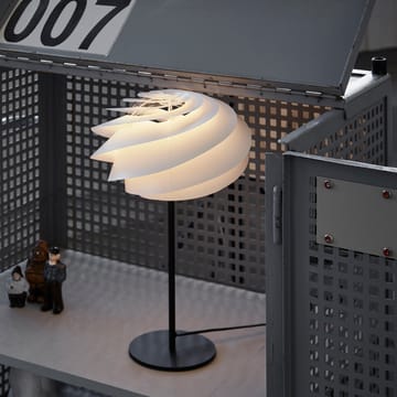 Swirl bordlampe - hvit, svart understell - Le Klint