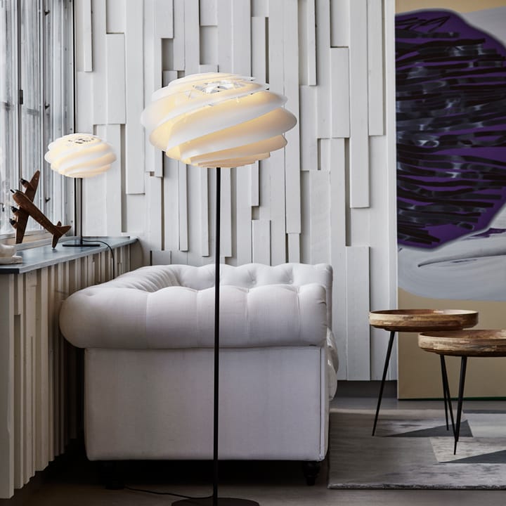 Swirl bordlampe, hvit, svart understell Le Klint