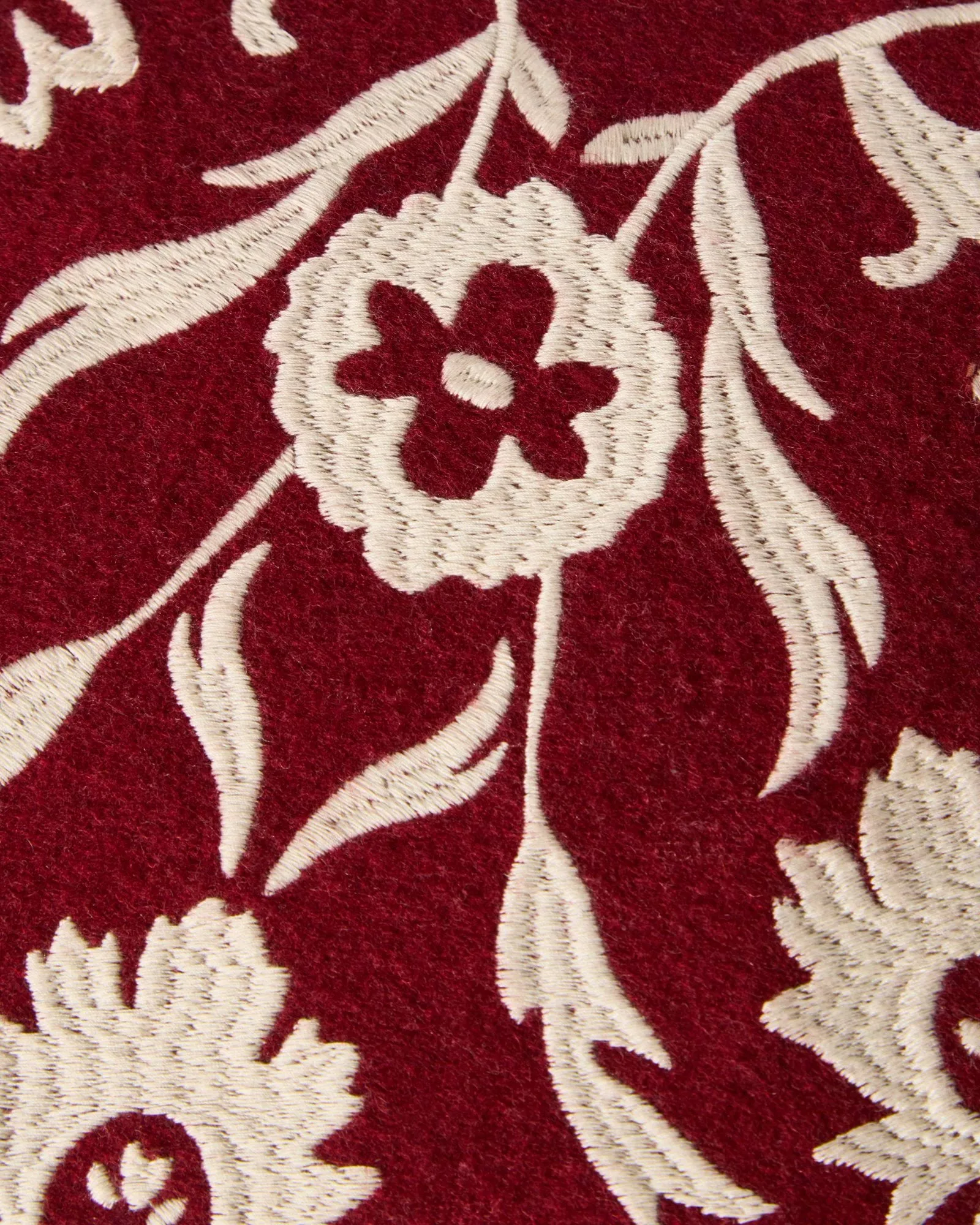 Flower Embroidered Wool Mix putetrekk 50x50, Red-Light beige Lexington