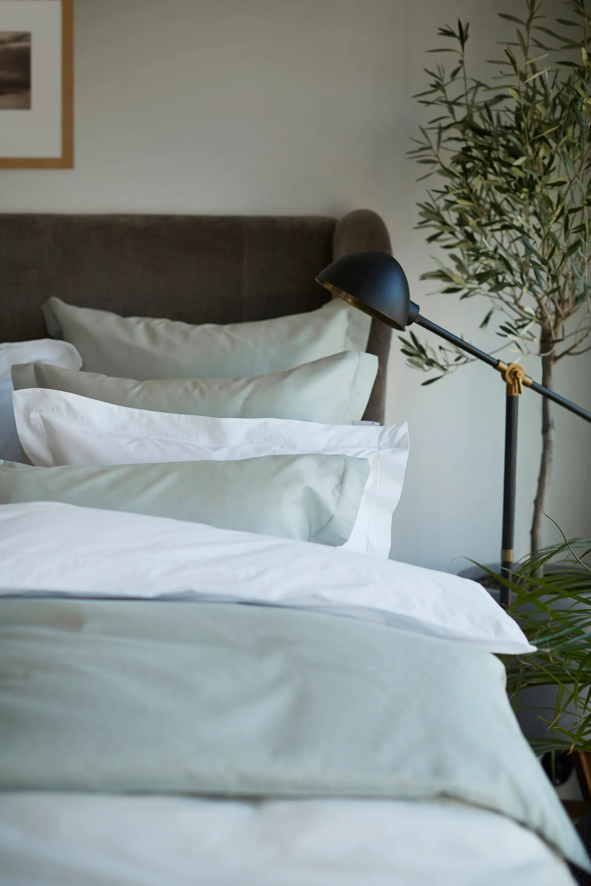 Hotel Cotton Sateen putevar 50 x 60 cm, Sage green Lexington