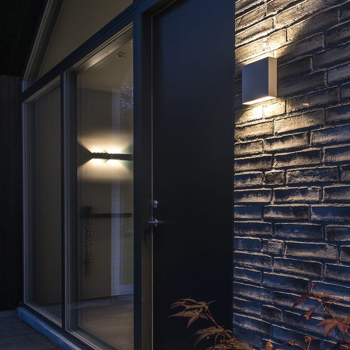 Compact W1 Down vegglampe, black Light-Point
