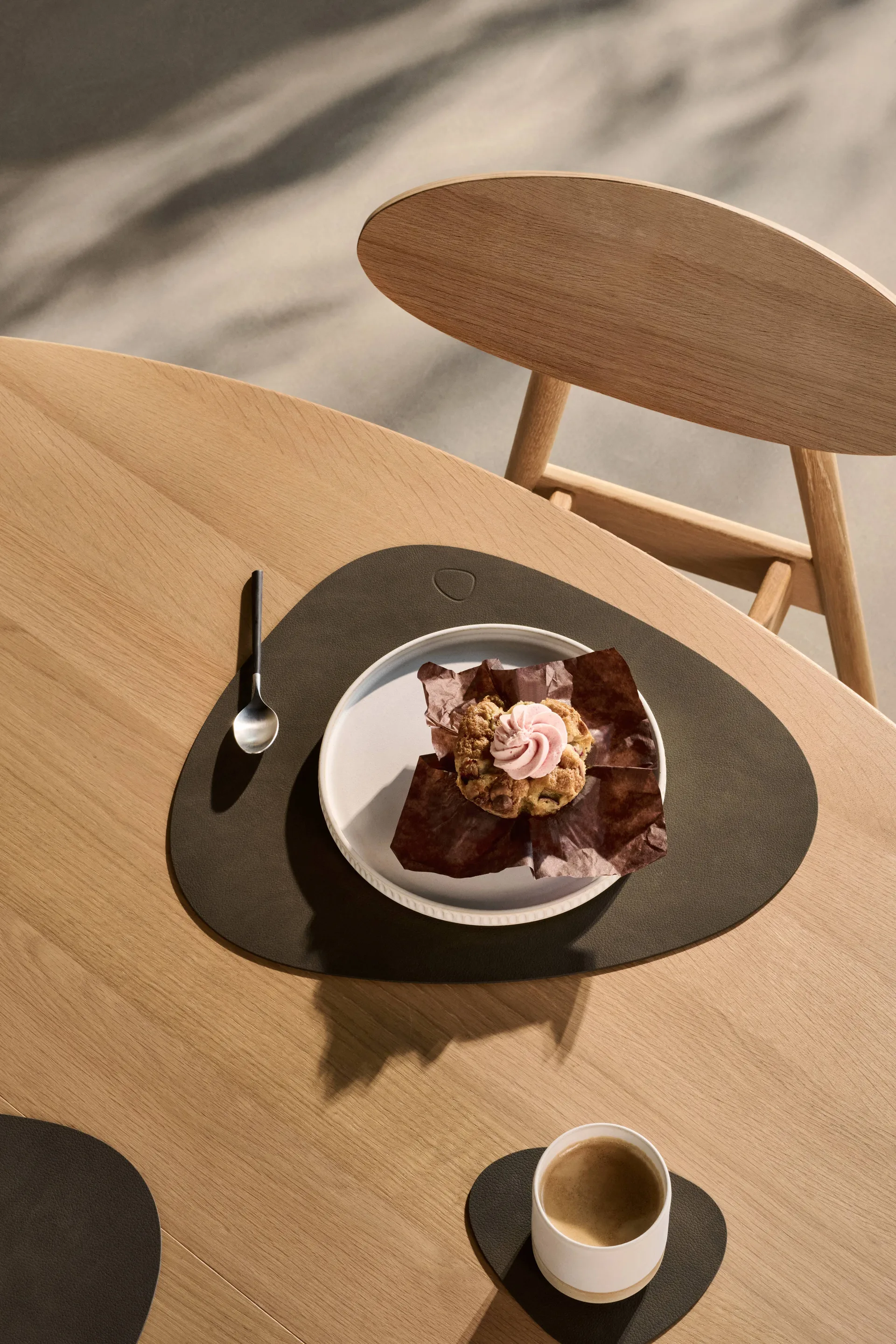 Nupo spisebrikke curve M, Caviar LIND DNA