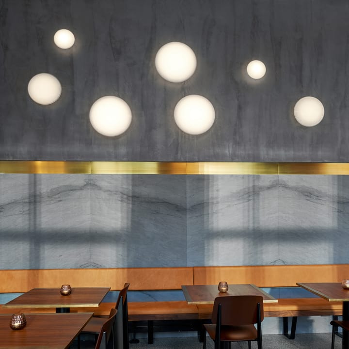 AJ Eiklipta taklampe-vegglampe Ø22 cm, Hvit opal Louis Poulsen