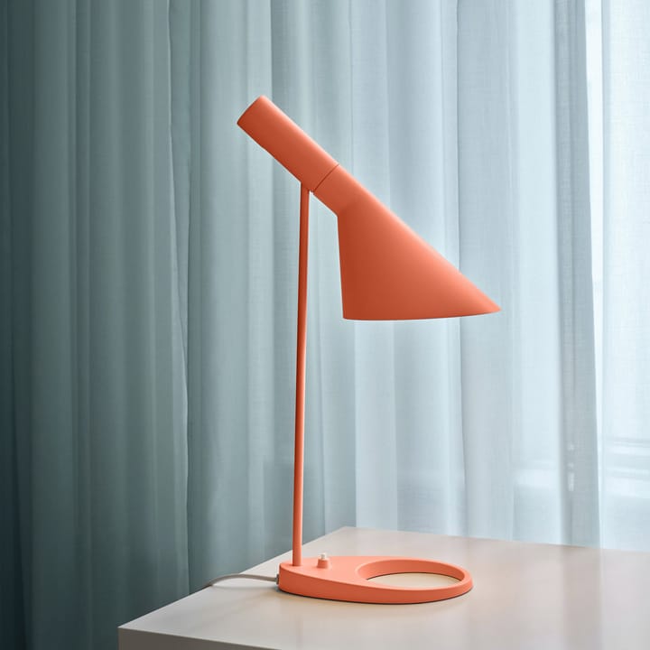 AJ MINI bordlampe, Electric orange Louis Poulsen