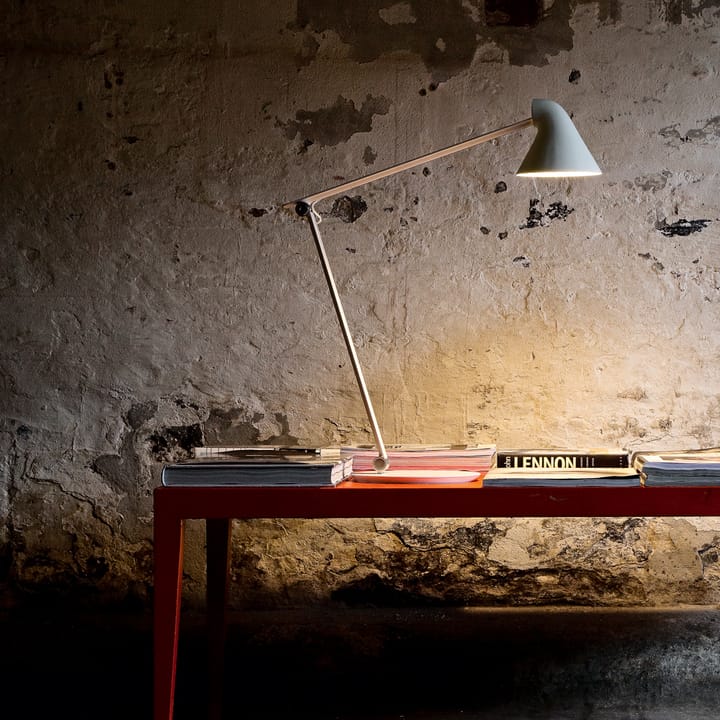 NJP bordlampe stift Ø10 mm, Lysegrå Louis Poulsen
