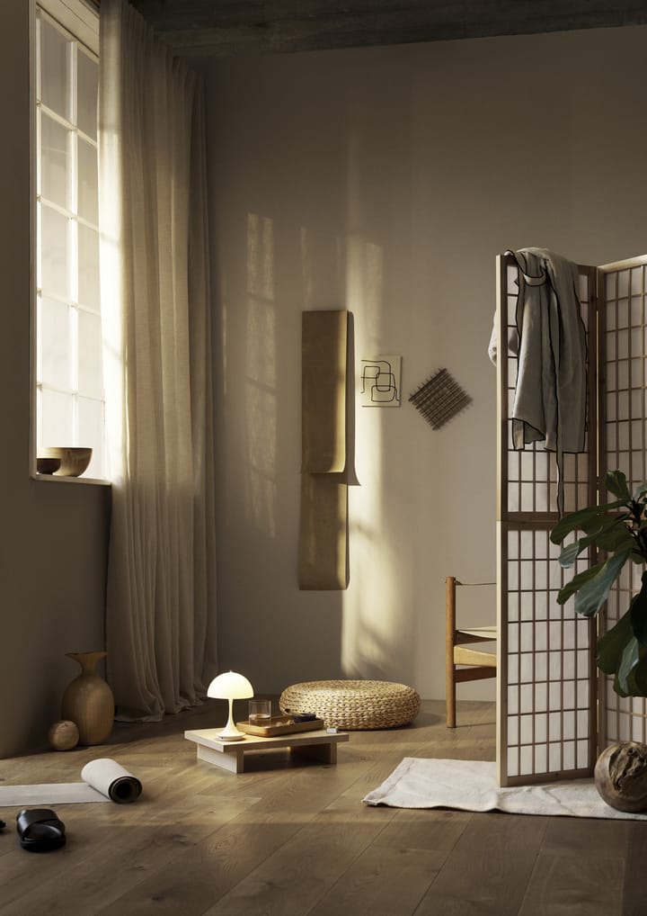 Panthella 160 Portable v3 bordlampe, Opal beige Louis Poulsen