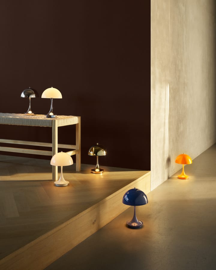 Panthella 160 Portable v3 bordlampe, Opaque orange Louis Poulsen