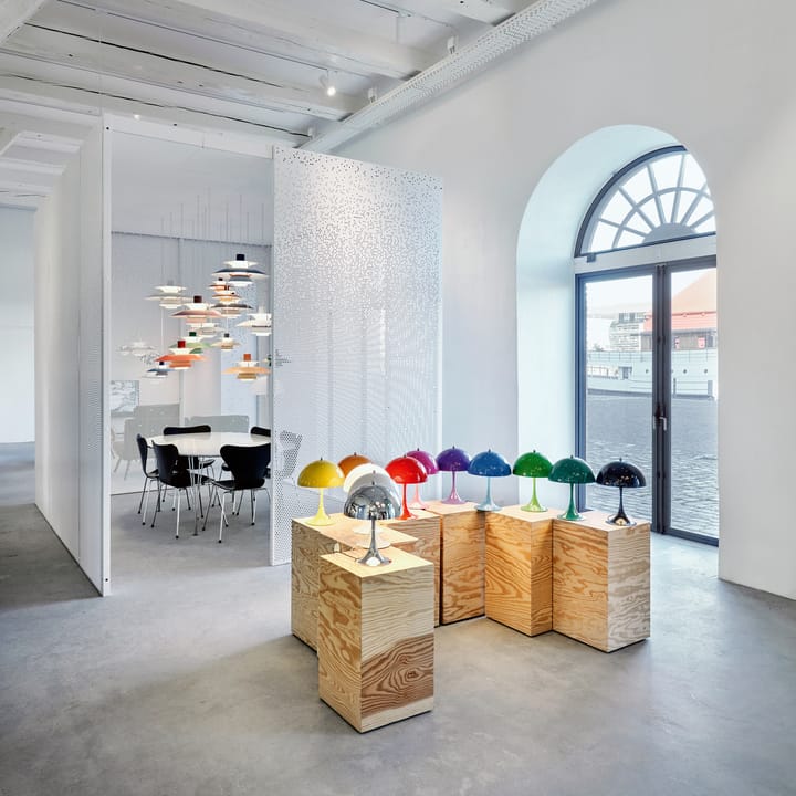 Panthella MINI bordlampe, Svart Louis Poulsen