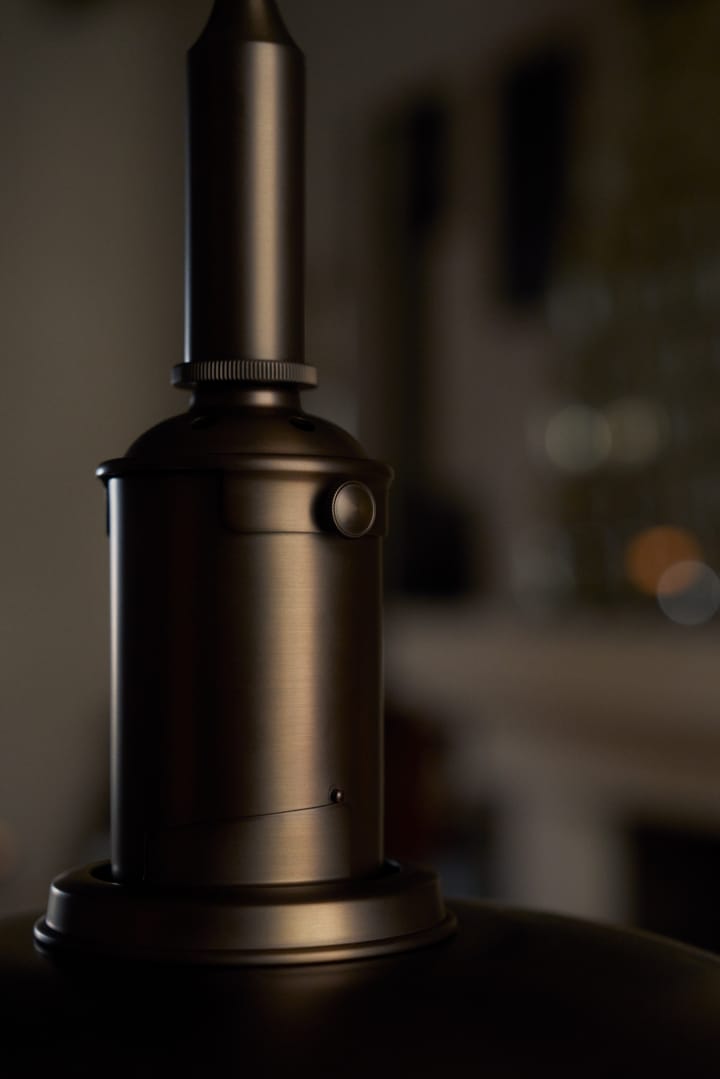 PH 3/3 Luna pendel, Aged brass-opalglass Louis Poulsen
