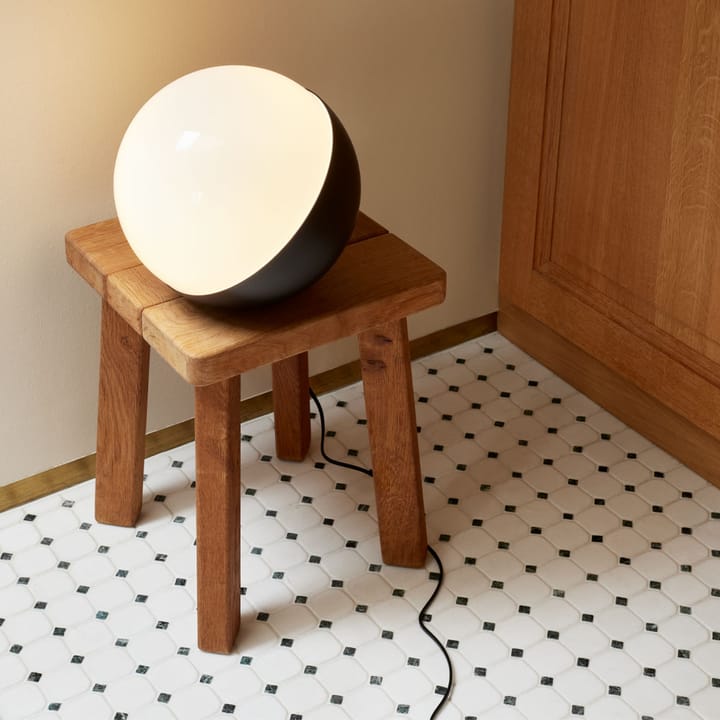 VL Studio bordlampe/gulvlampe Ø25 cm, Messing Louis Poulsen