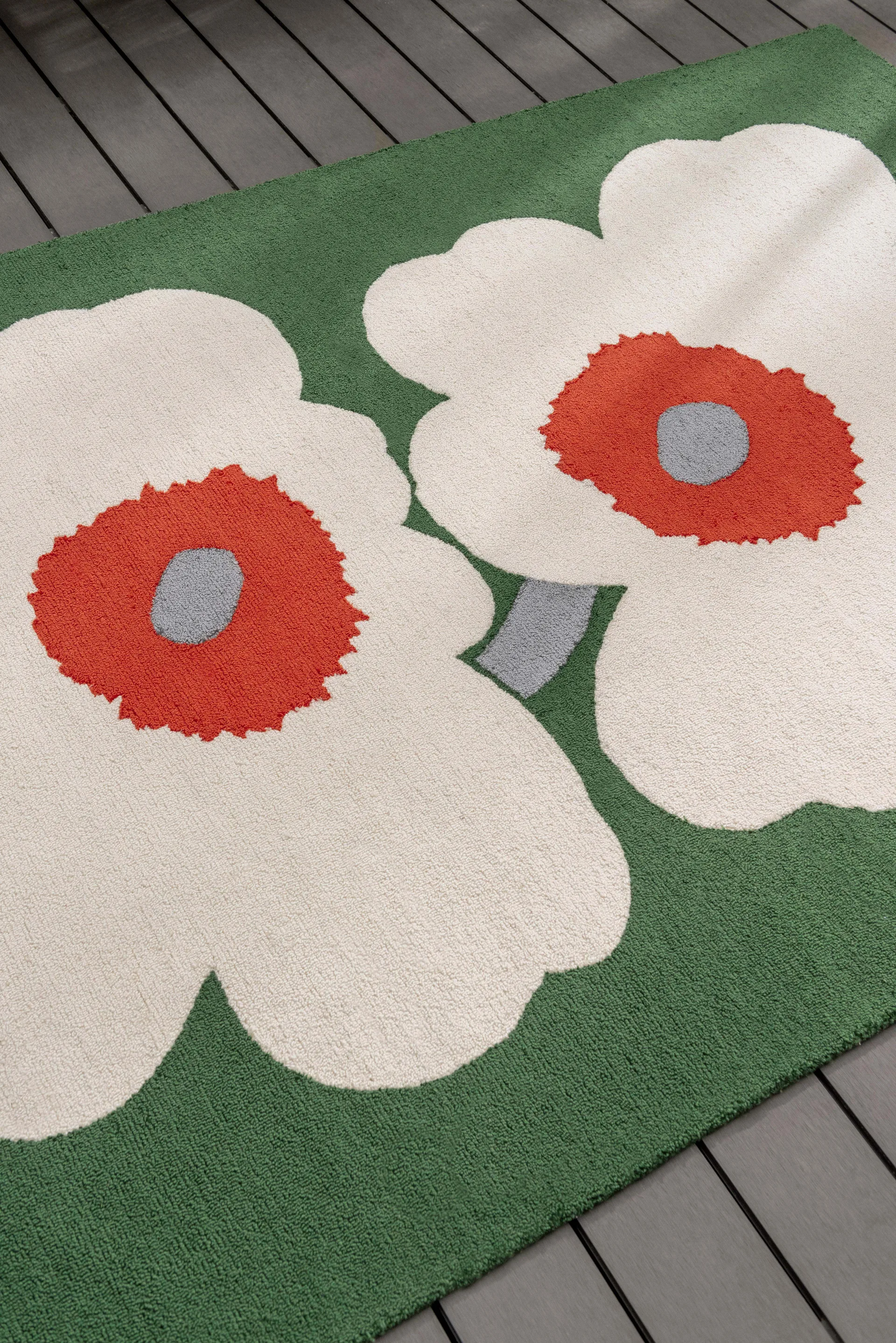 Unikko 60-årsjubileum tuftet plastteppe, 250x350 cm Marimekko