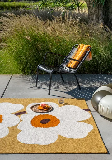 Unikko anniversary teppe outdoor - Honey, 160x230 cm - Marimekko