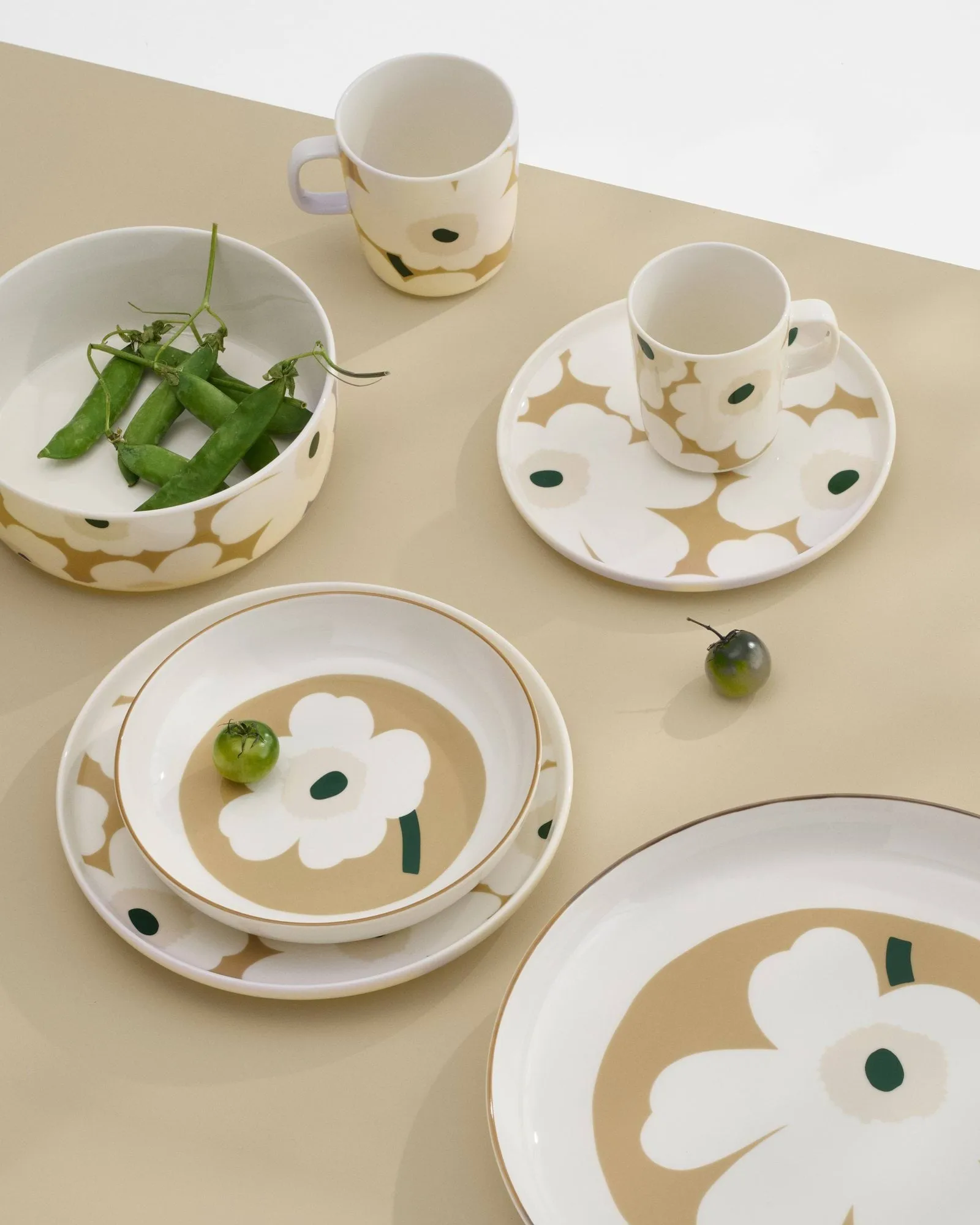Unikko kopp 25 cl, White-beige-lys sand-mørk grønn Marimekko