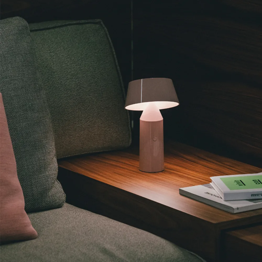 Bicoca bordlampe portabel, pale pink Marset