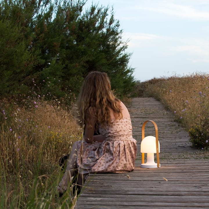 FollowMe Plus bordlampe, white, håndtak i eik Marset