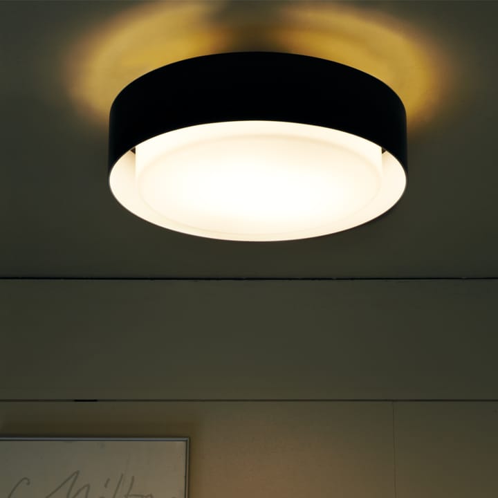 Plaff-On! vegg- og taklampe, black, ø33 Marset