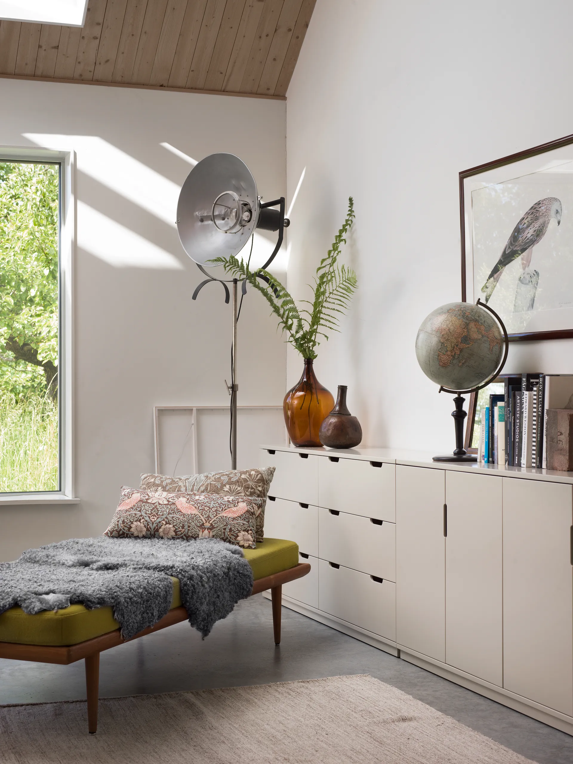 Aoko sideboard 77x160 cm, Beige Mavis