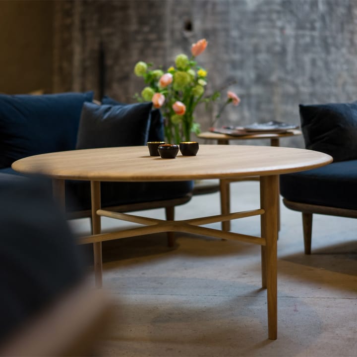 Crest sofabord rundt, eik hvitpigment klarlakk Mavis