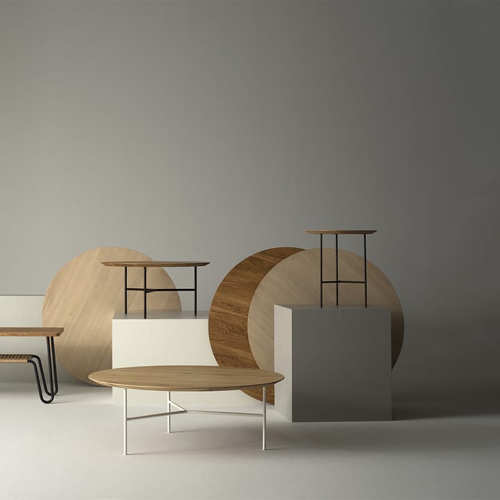 Tribeca sidebord, eik såpet rustikk, hvite ben, ø47 cm Mavis