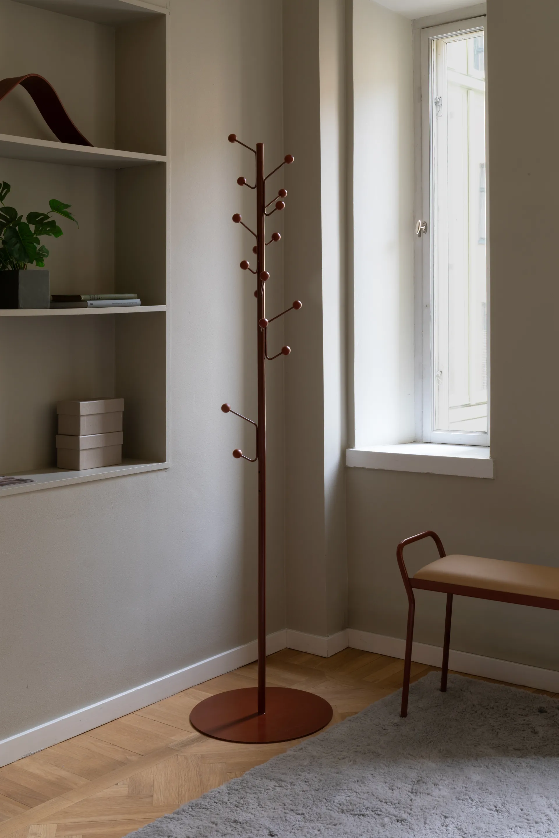 Bill Floor klesknagg, Kanel Maze