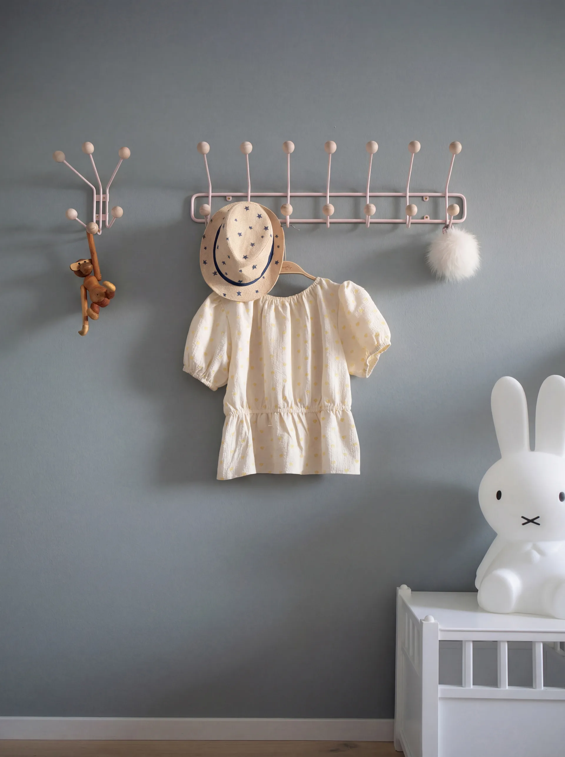 Bill Horizontal, Pale pink Maze