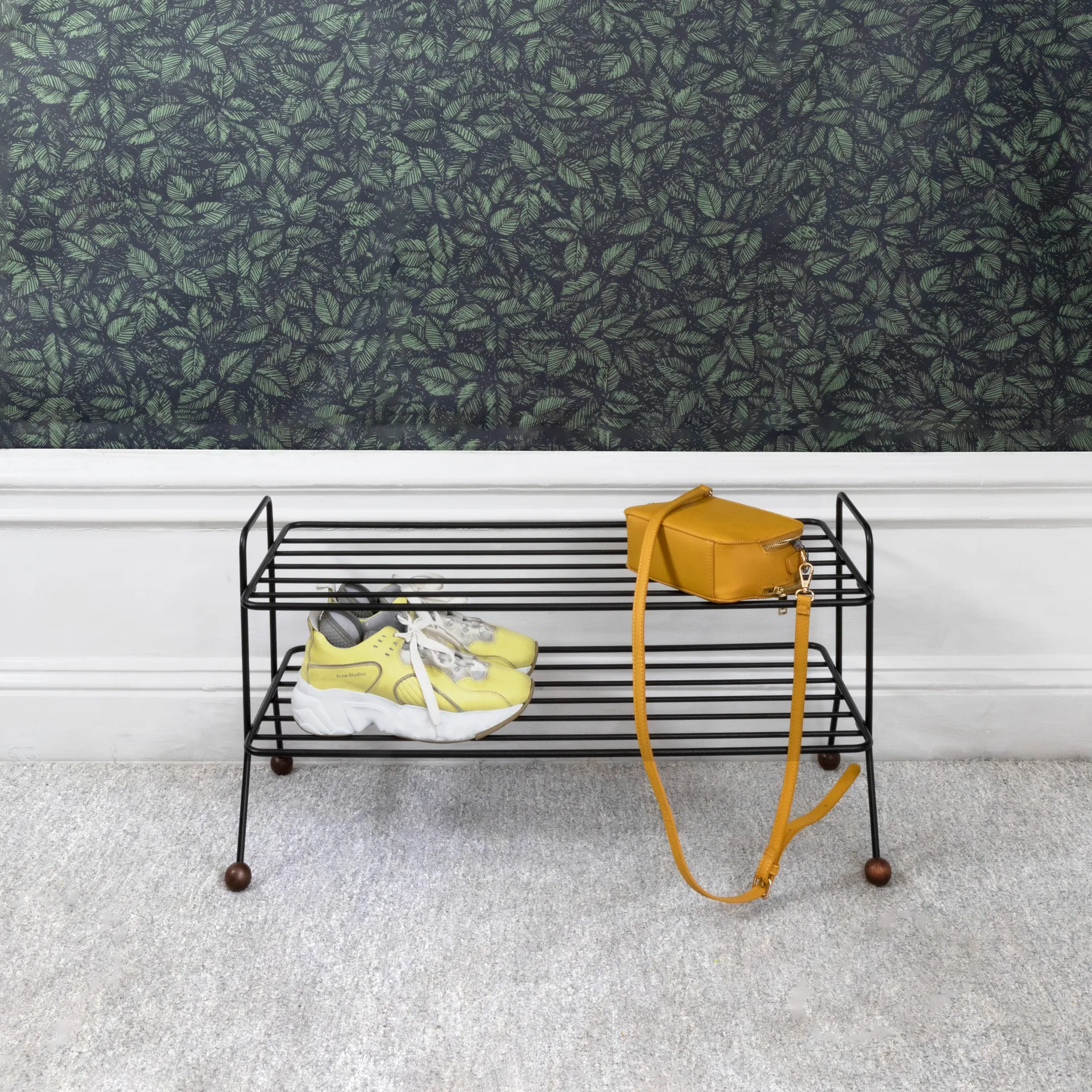 Bill skohylle, Svart-mørkbrun Maze