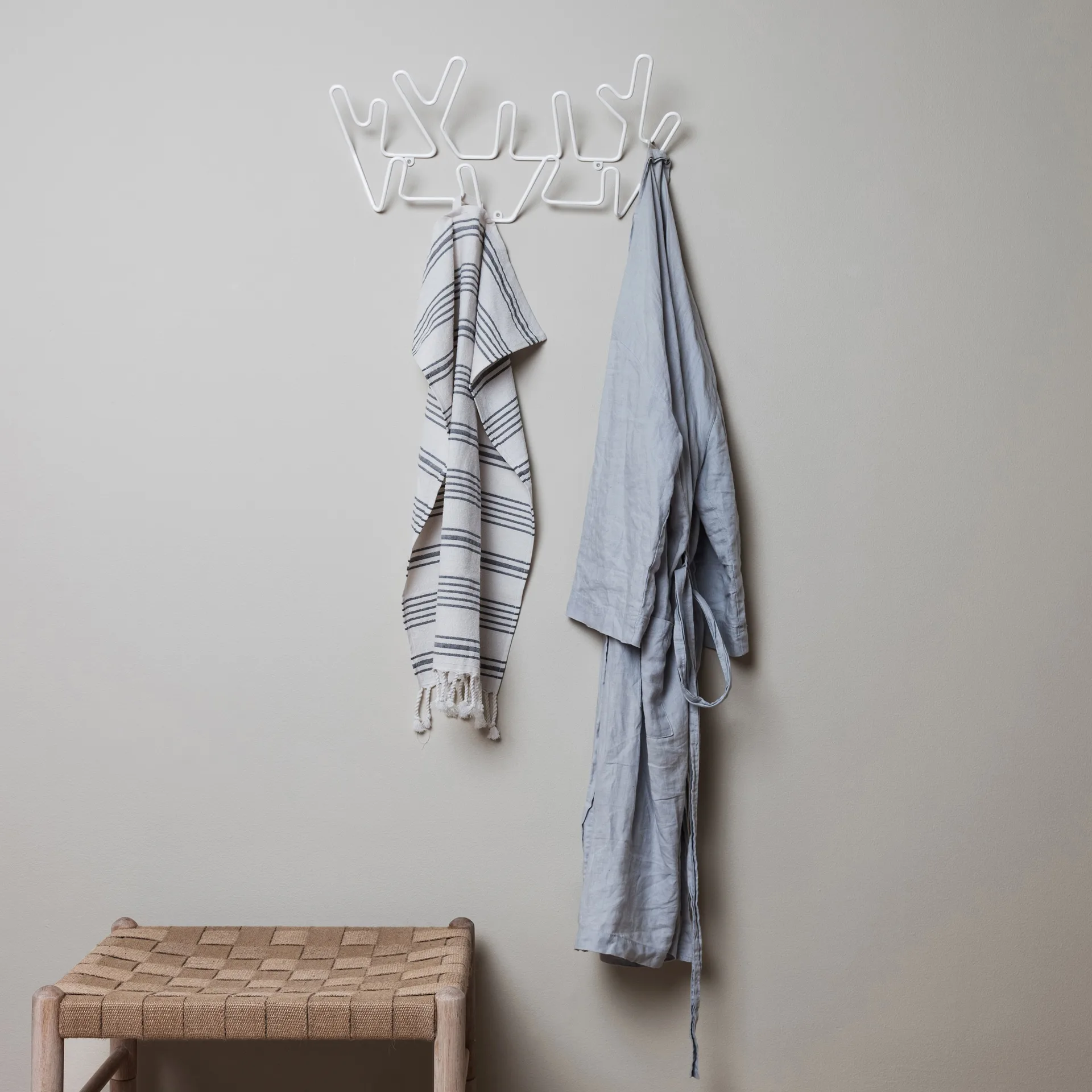 Crown henger, hvit Maze