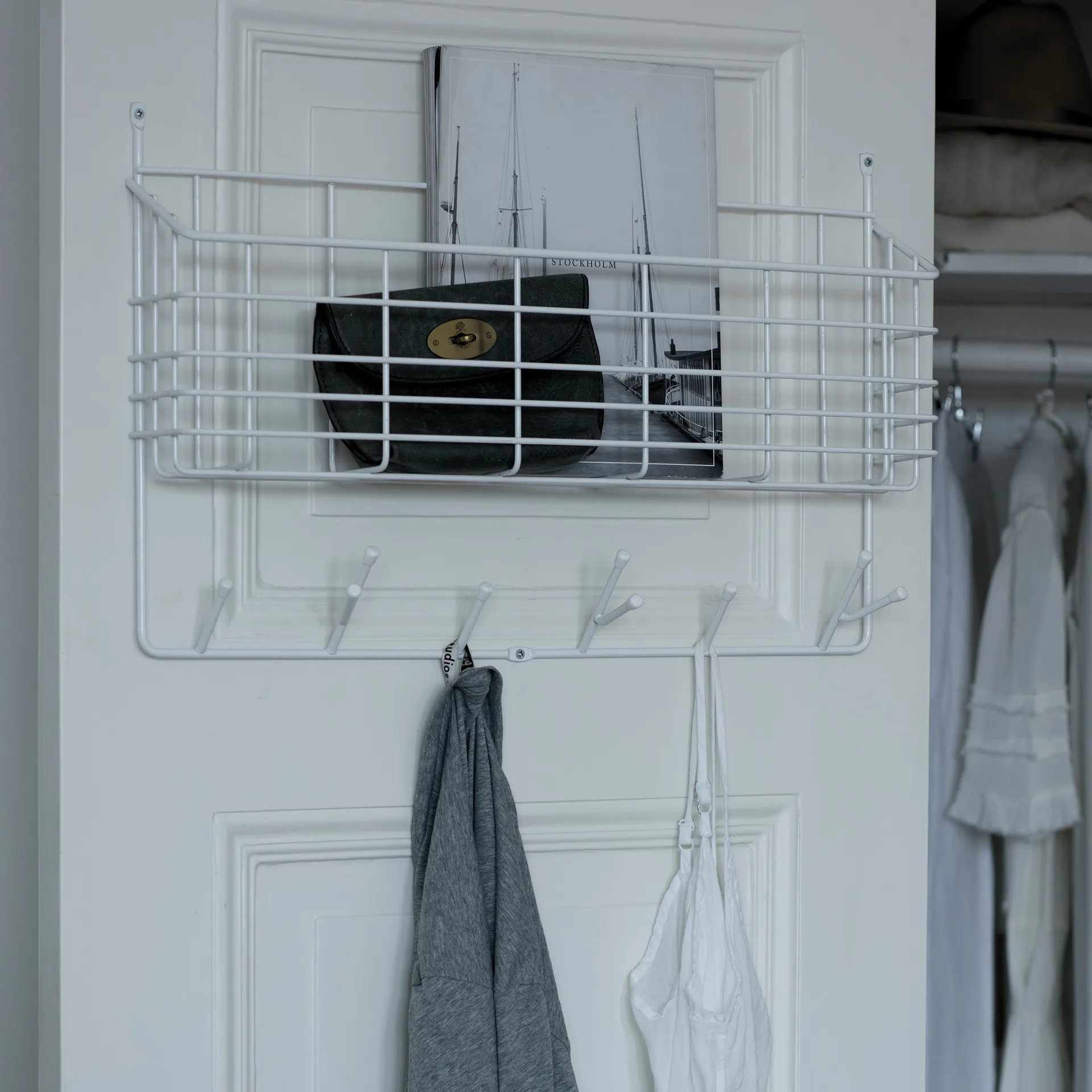 Mitten hylle, hvit Maze