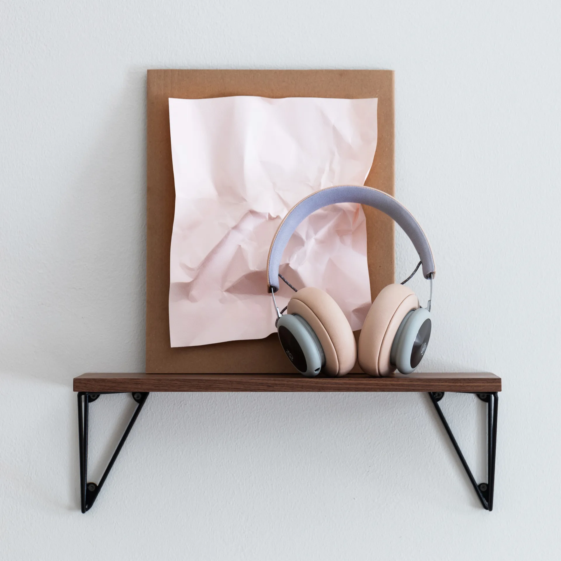 Pythagoras XS hylle, valnøtt, svart Maze