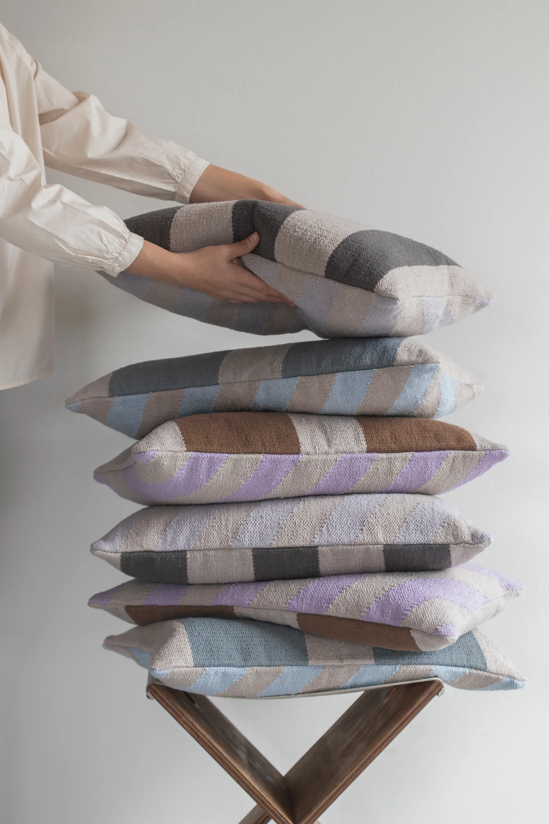 Across kelim putetrekk, Light grey, 40x60 cm Mette Ditmer