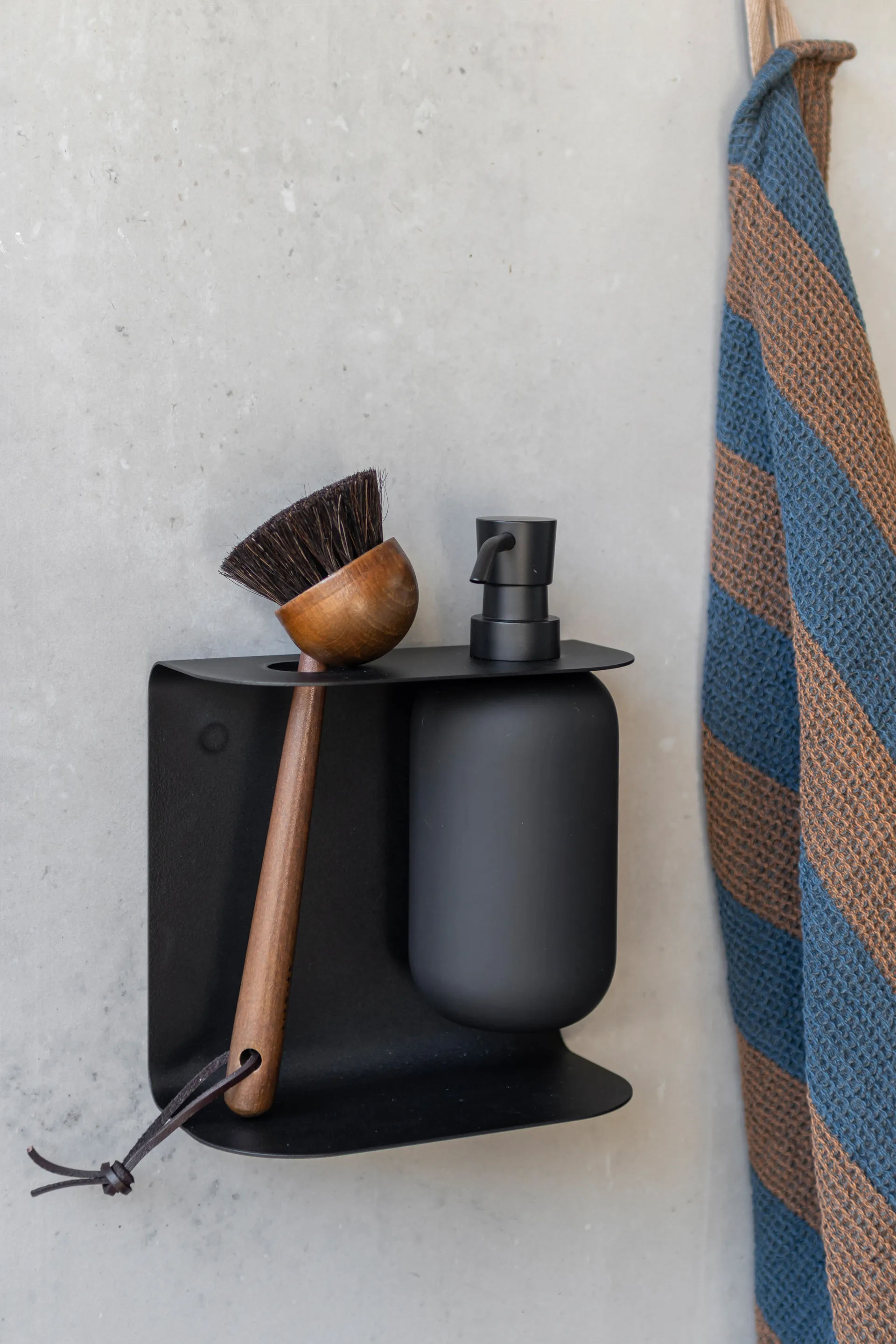 Carry vegghengt holder dobbel, Black Mette Ditmer
