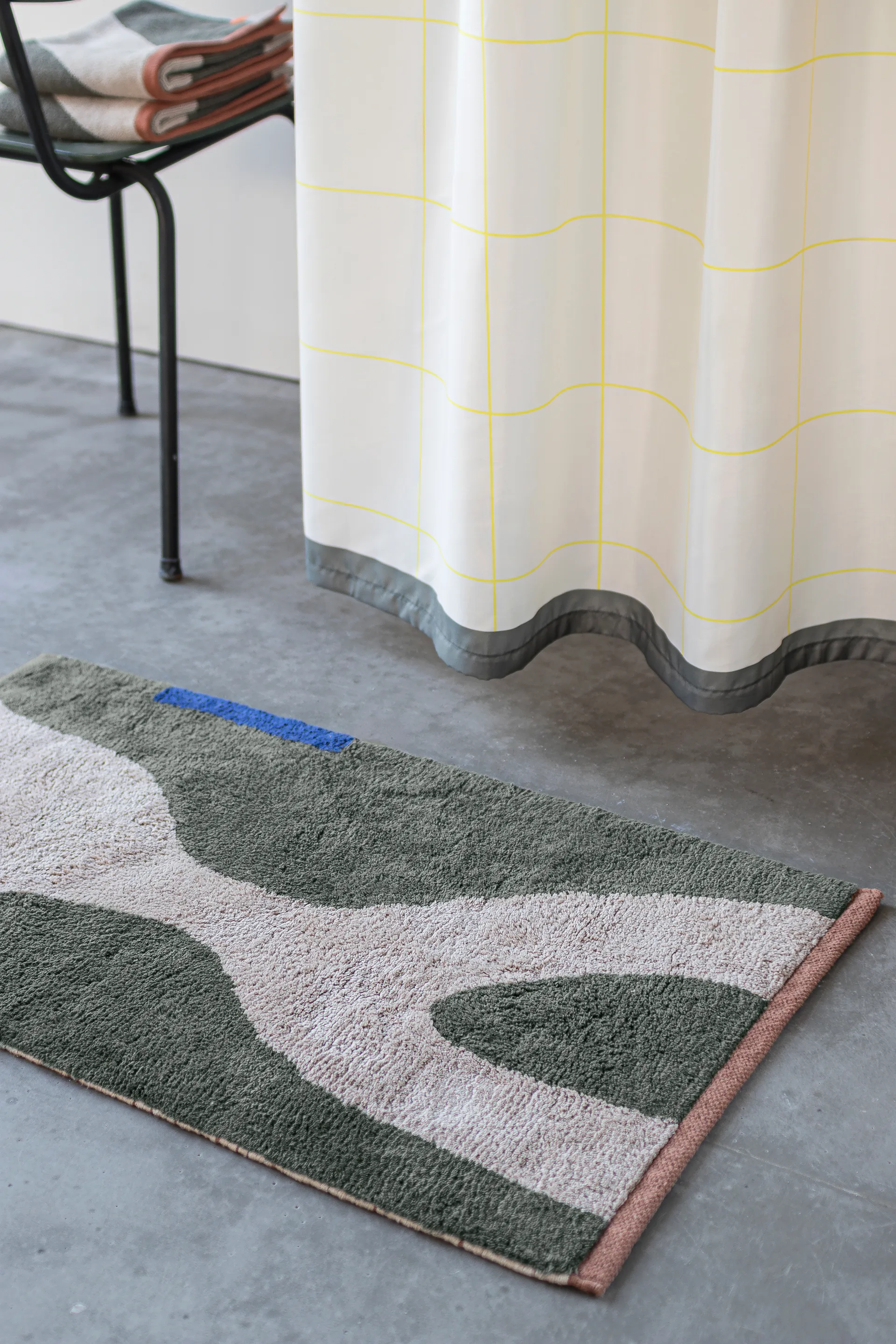 Figura teppe, Dark olive, 50x80 cm Mette Ditmer