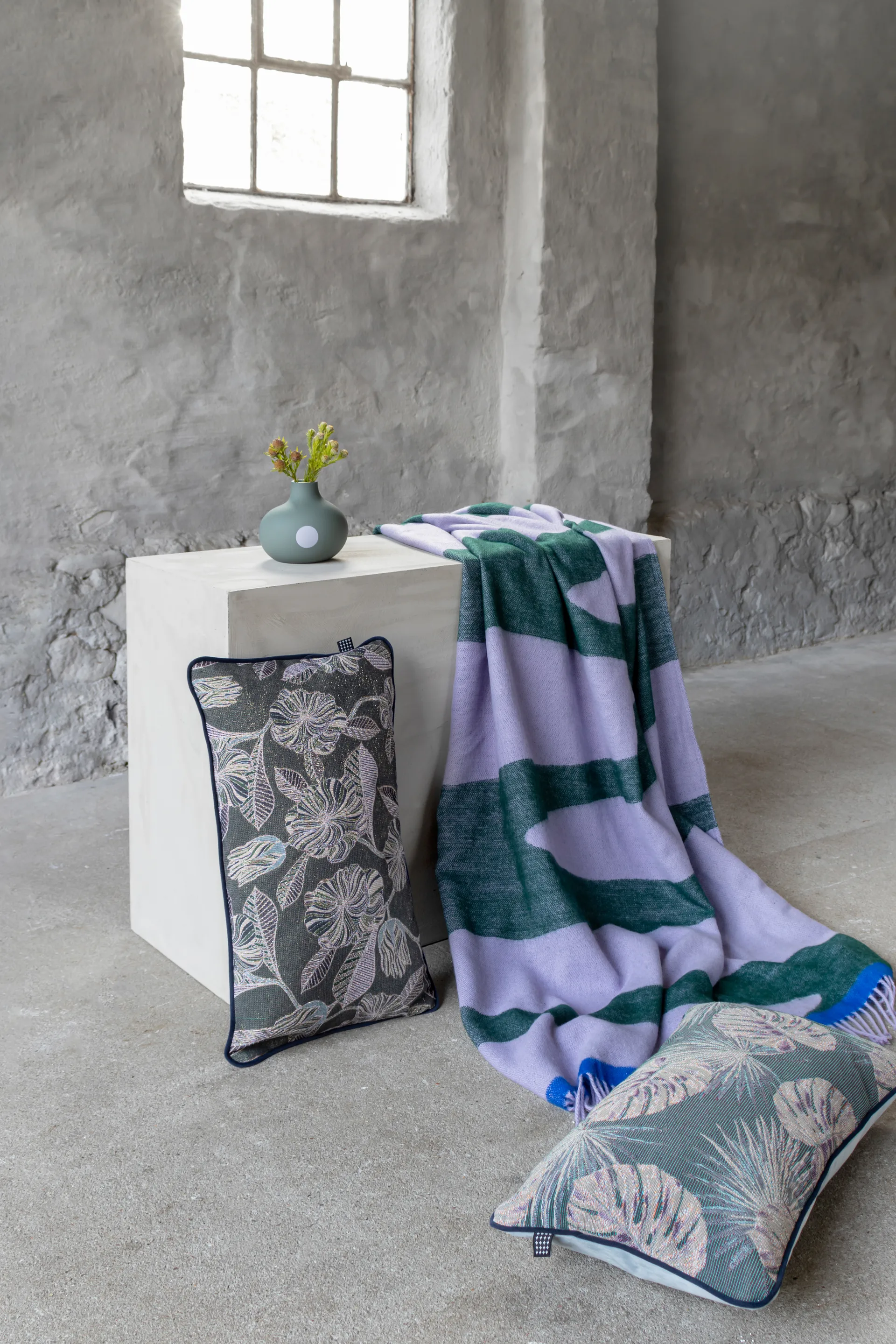 Gallery pledd 125 x 170 cm, Dark forest Mette Ditmer