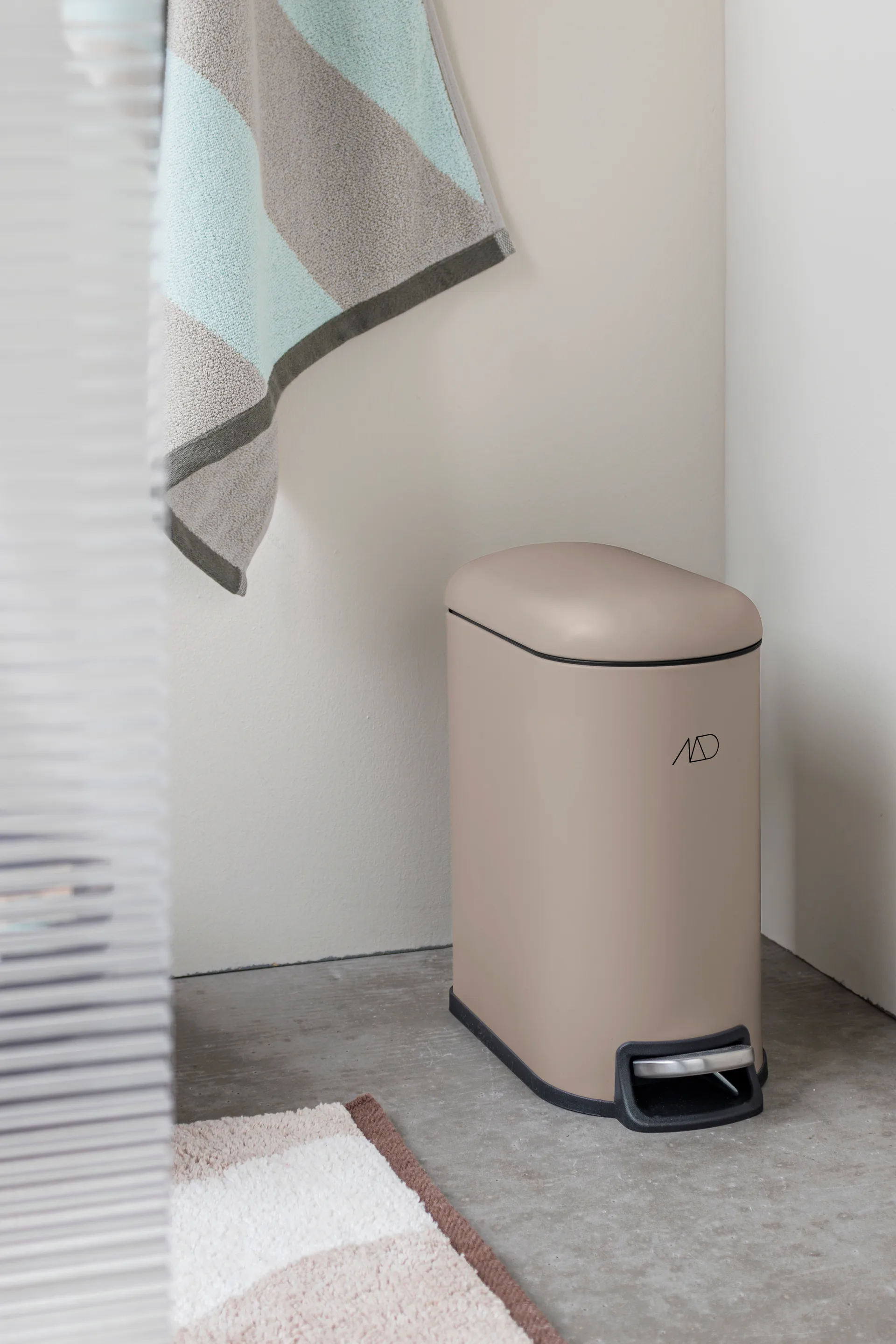 Mini-Walther pedalbøtte 5 L, Sand Mette Ditmer