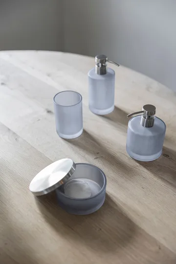 Modest såpepumpe høy - Dove blue - Mette Ditmer