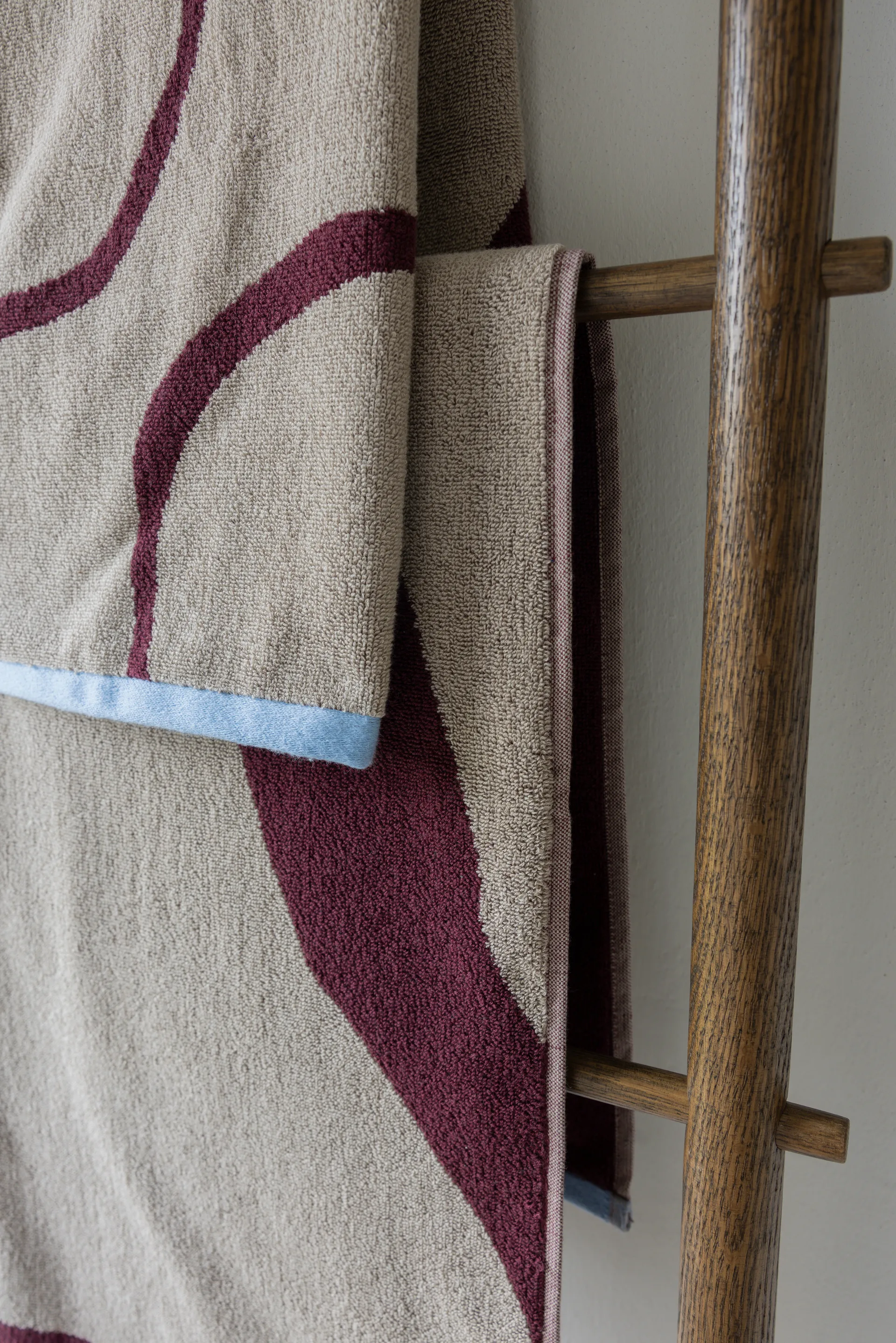 Nova Arte badehåndkle 70 x 133 cm, Wine-sand Mette Ditmer