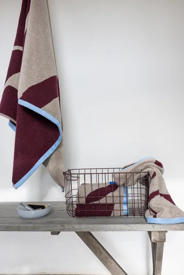 Nova Arte badehåndkle 70 x 133 cm - Wine-sand - Mette Ditmer