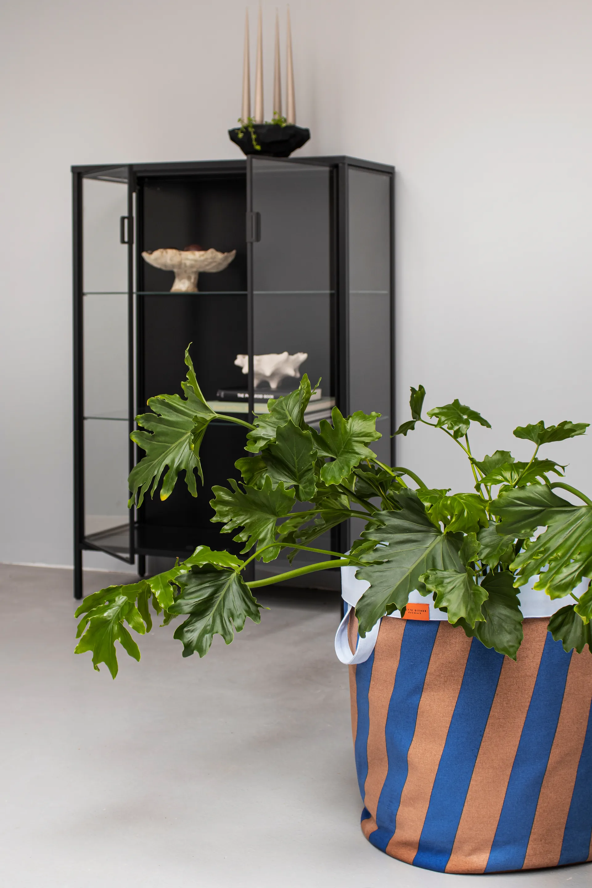 Nova Arte vaskekurv 40 x 40 x 50 cm, Cobalt-blush Mette Ditmer