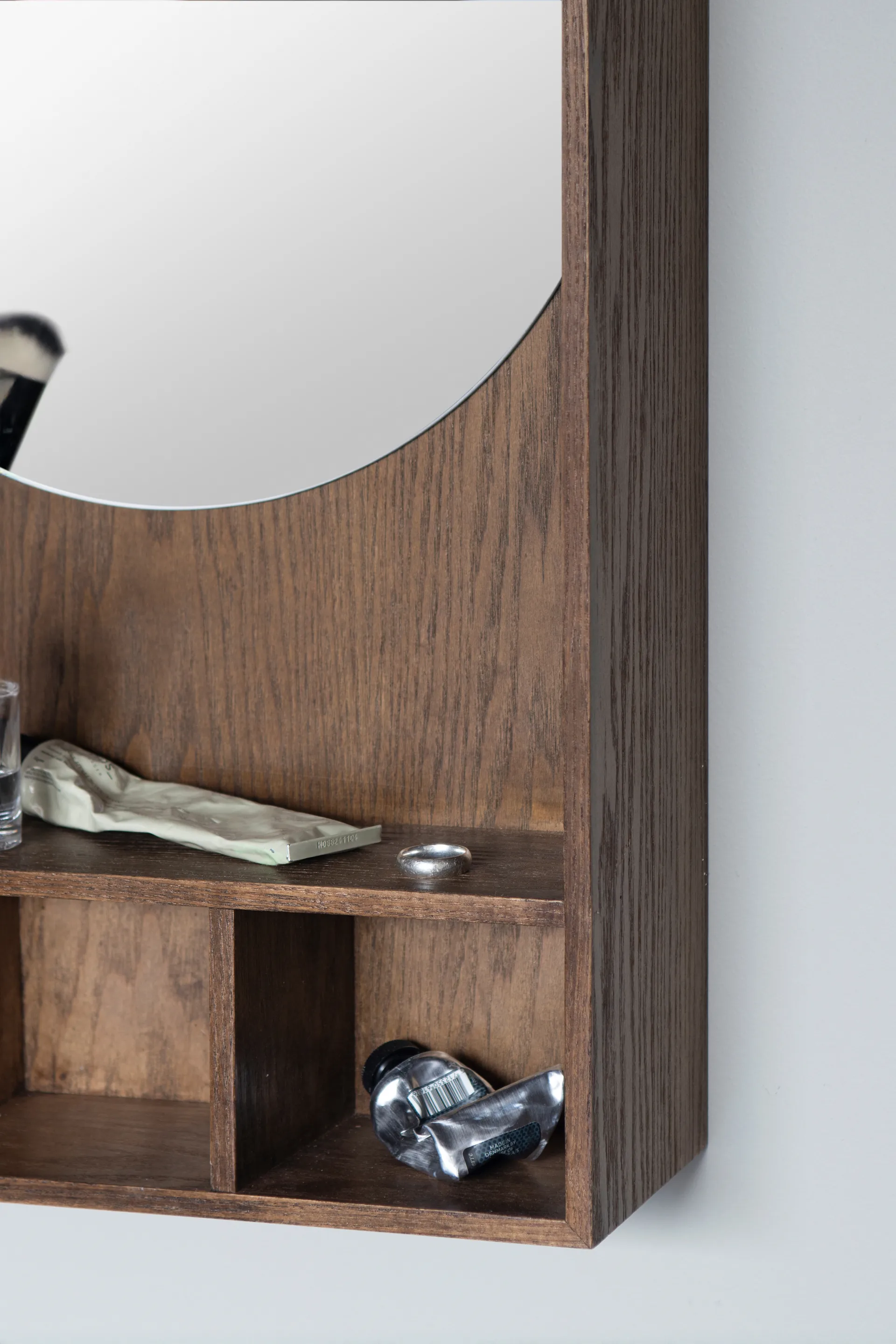 Show-me speil med hylle small, Dark oiled Mette Ditmer