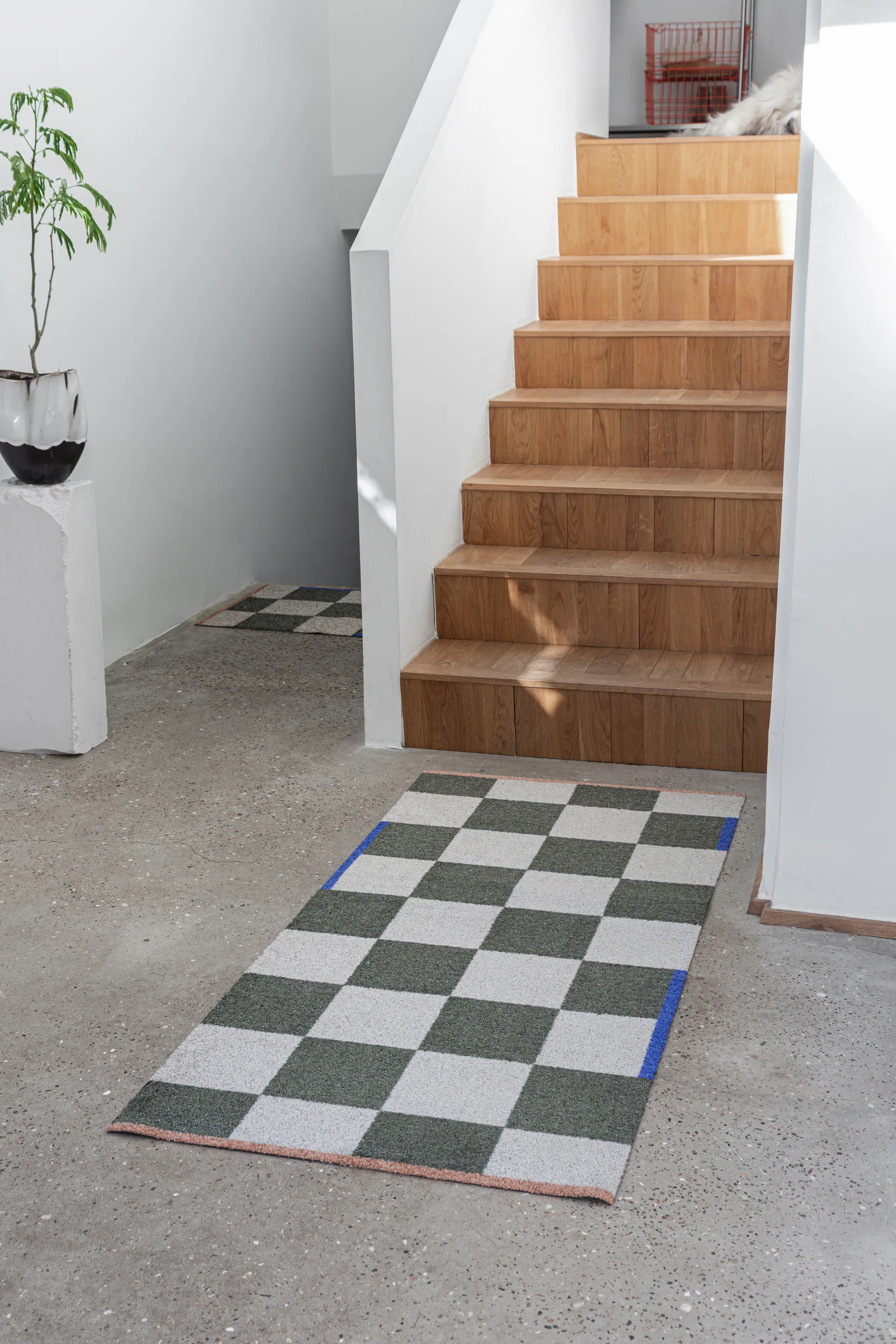 Square all-round teppe large, Dark olive Mette Ditmer