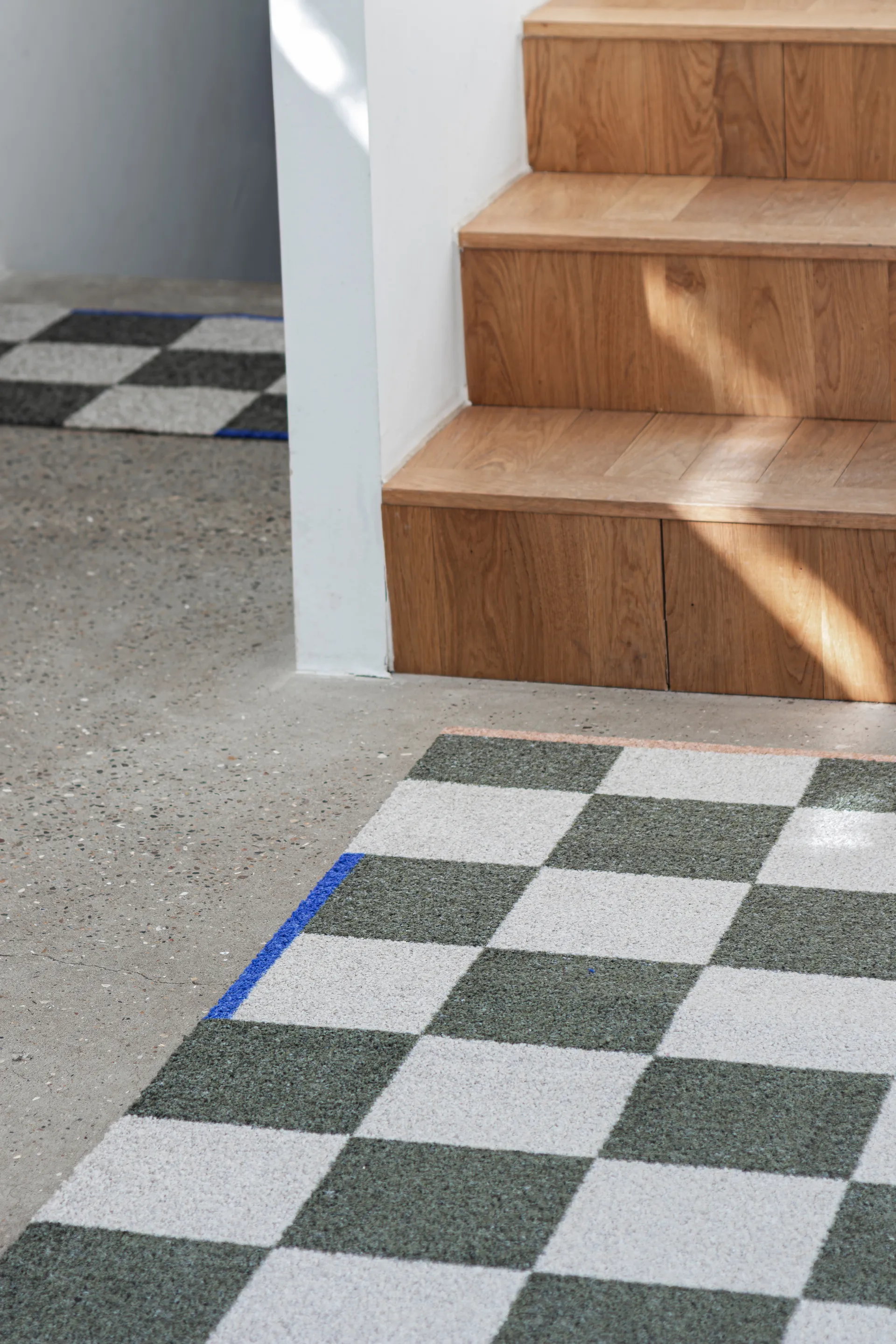 Square all-round teppe large, Dark olive Mette Ditmer