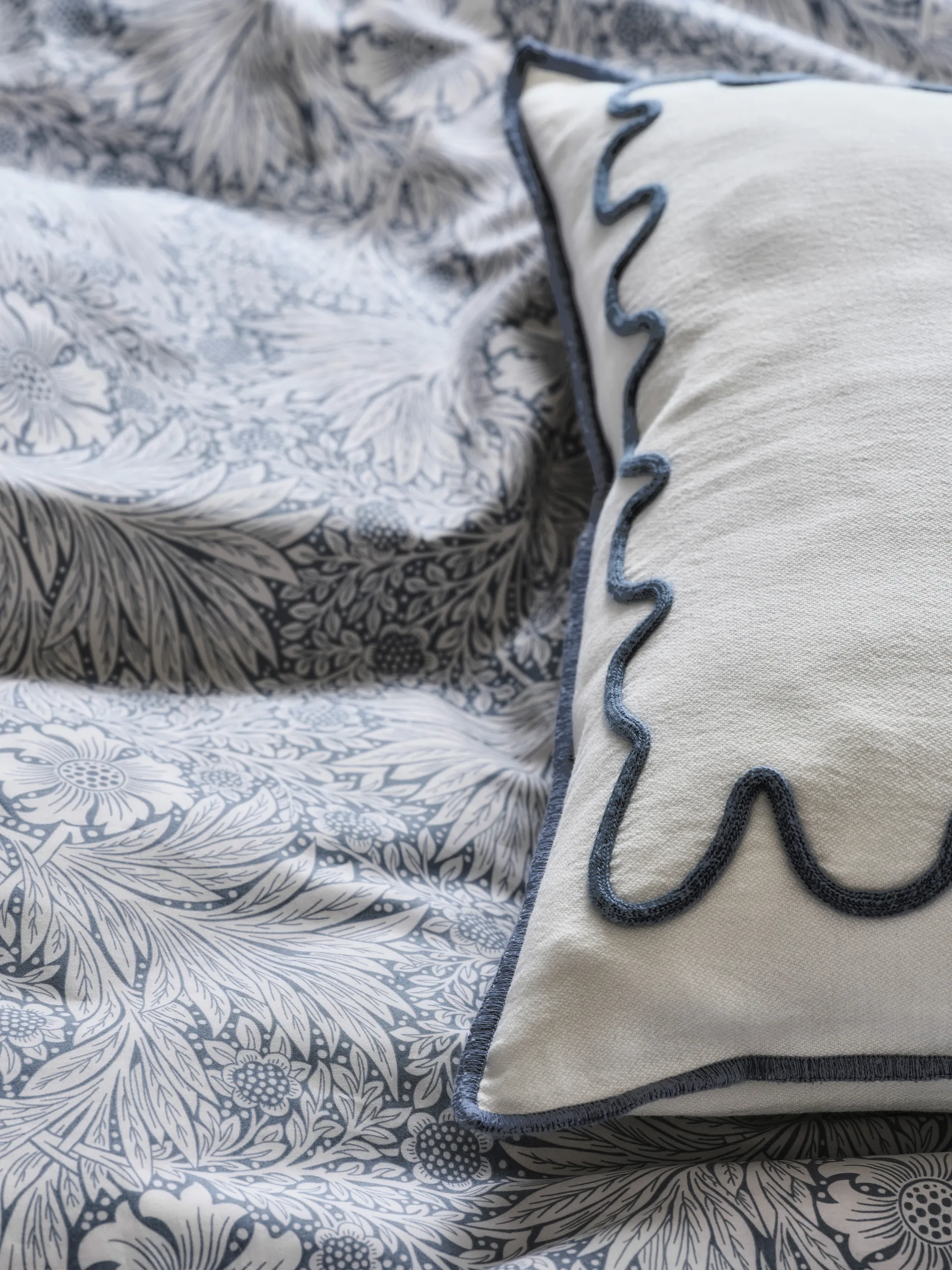 Morris & Co. Marigold Putetrekk, Blå, 50x90 cm Mille Notti