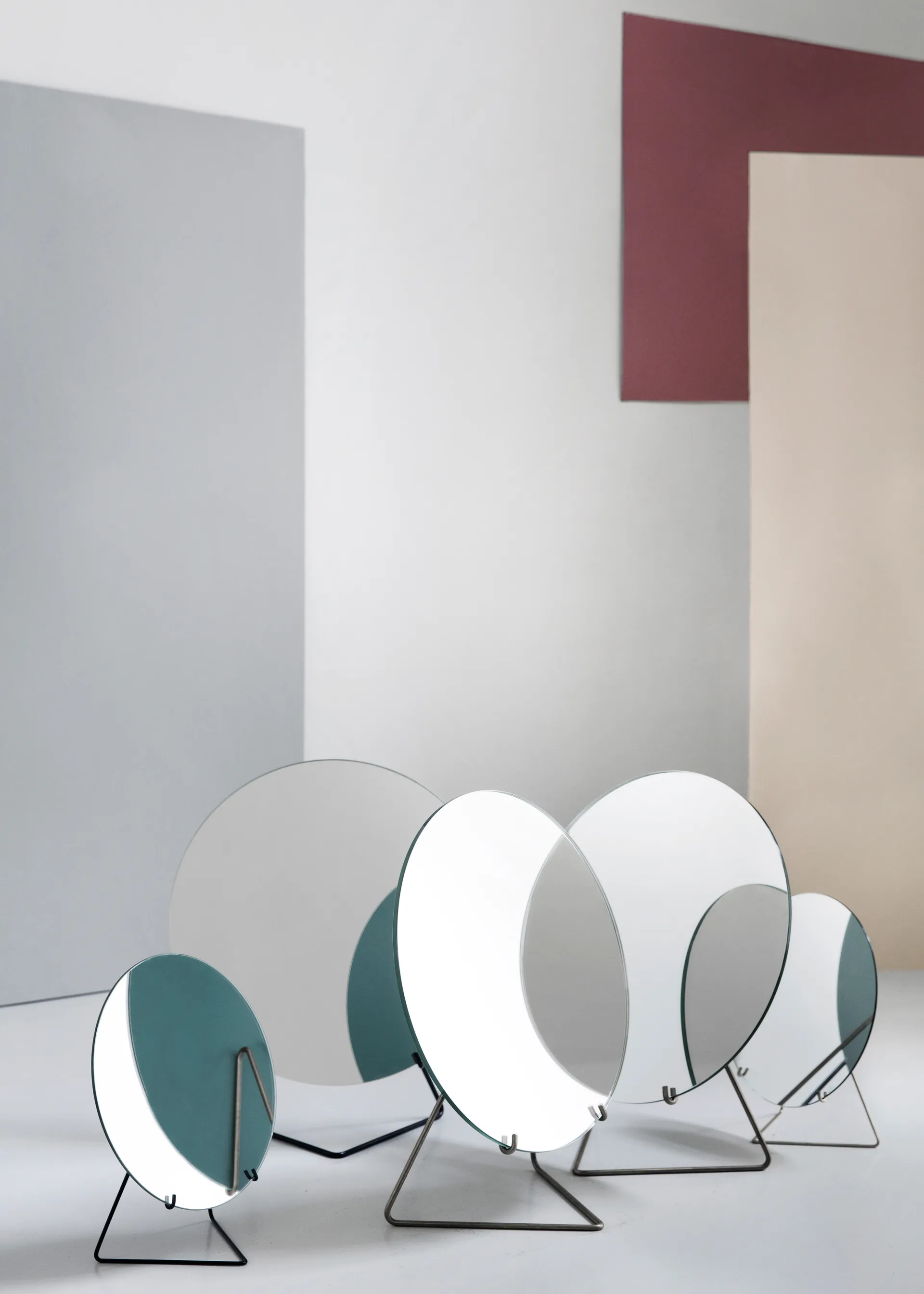 Gulvspeil Ø30 cm, Black MOEBE